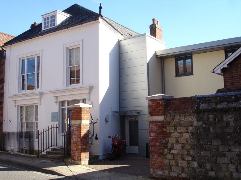 8 St Thomas Street, Winchester